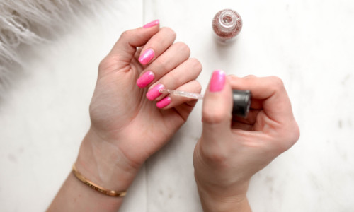 Manicure Rzeszów - Rodzaje Manicure: klasyczny, hybrydowy, tytanowy