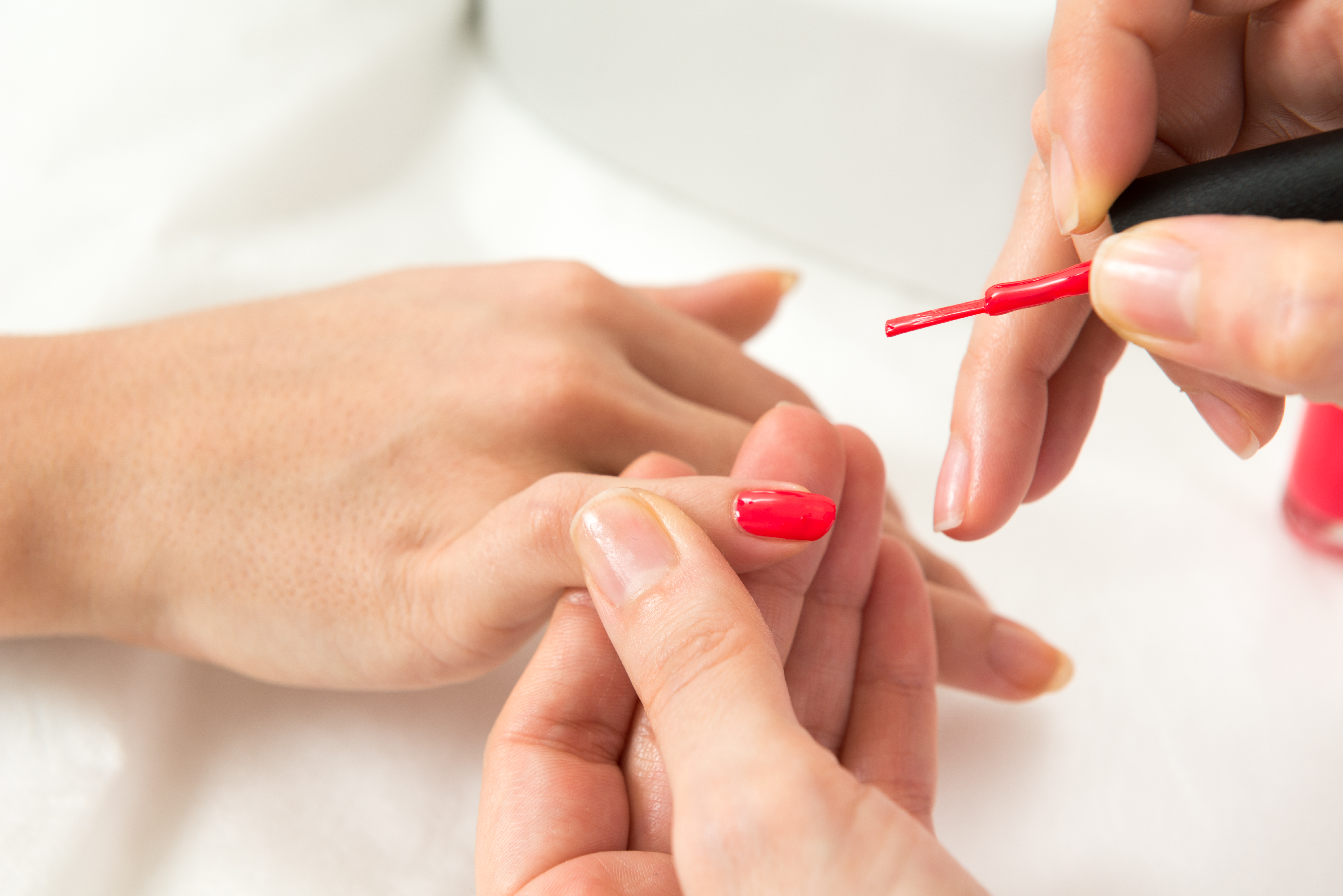 Manicure Rzeszów – Wykonanie Manicure Frezarkowego